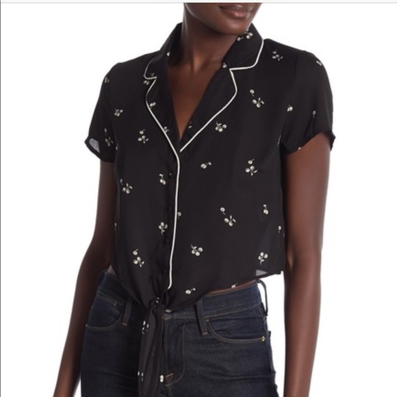 Hiatus Tops - 🏷 HIATUS Black Cherry Print Tie Front Blouse M